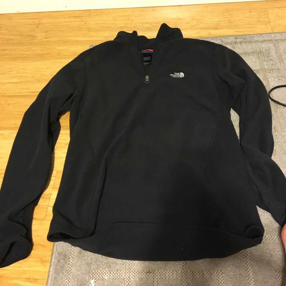 Black north face quarter zip pullover